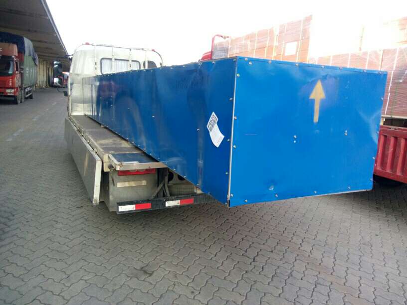 Klantbestelling in Nieuw-Zeeland Aangepaste dubbelwerkende 5 meter slag Flens...